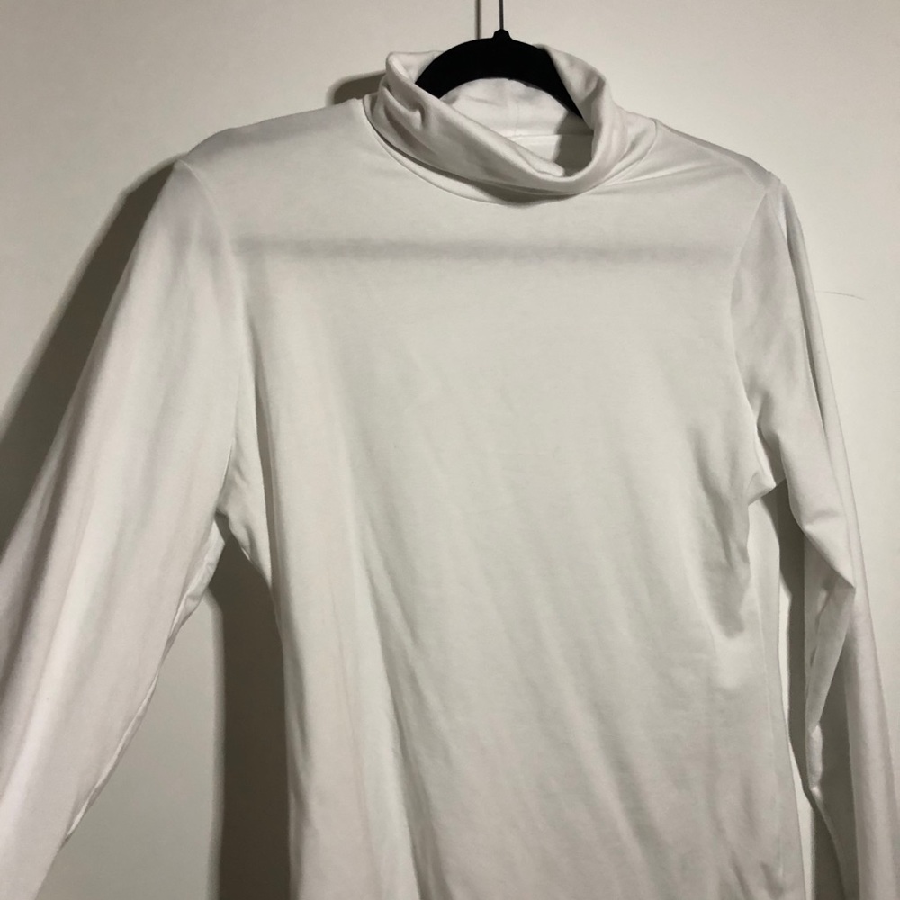 Basic White Turtleneck Top 🐢